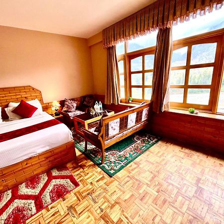 Hotel Hollywood Vibes #Riverview #Premium Rooms #Prime Location #Most Awarded #Parking #Top Rated #Open Terrace #Lawn #Best Selling Hotel In Manali 외부 사진