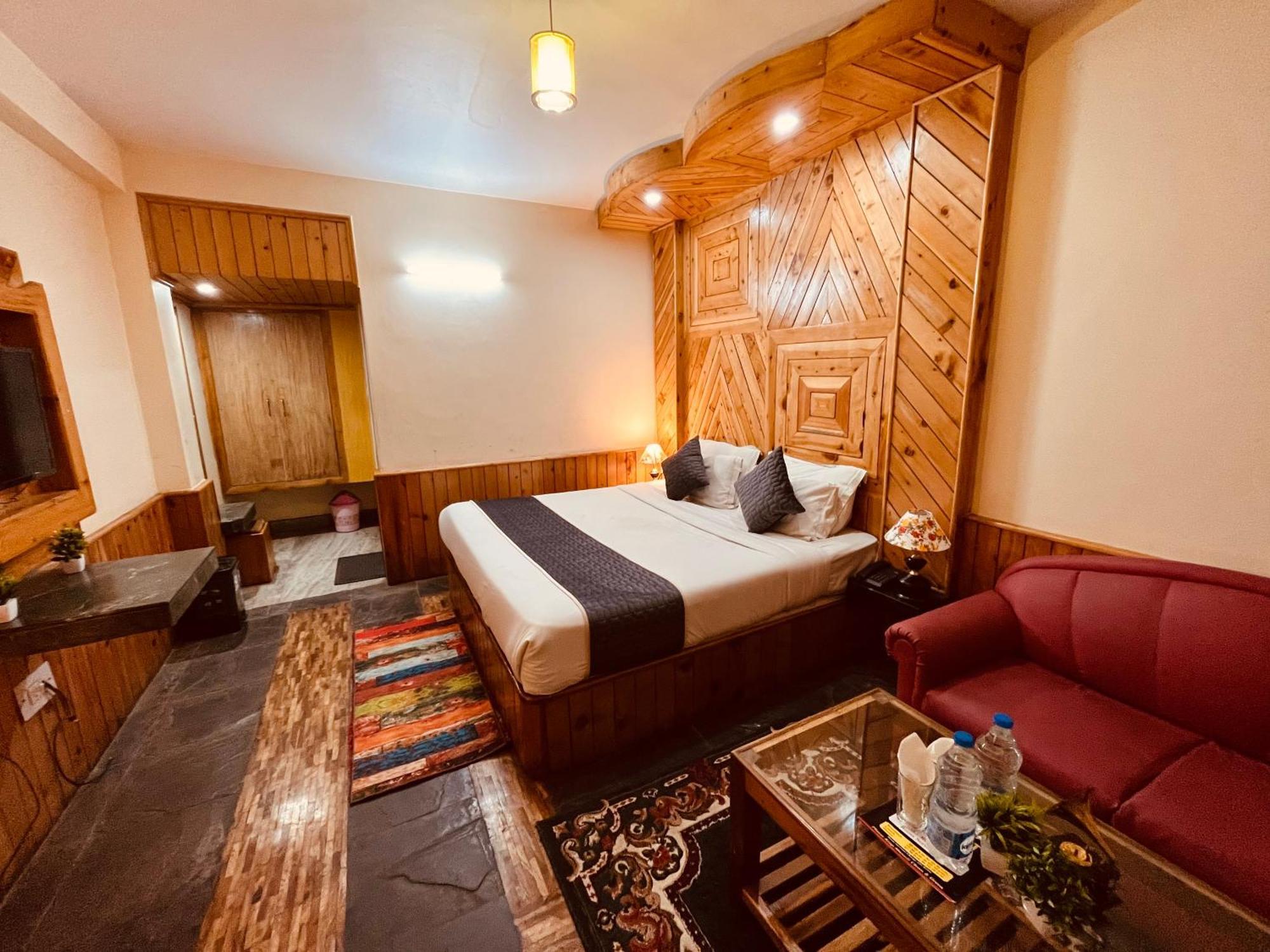 Hotel Hollywood Vibes #Riverview #Premium Rooms #Prime Location #Most Awarded #Parking #Top Rated #Open Terrace #Lawn #Best Selling Hotel In Manali 외부 사진