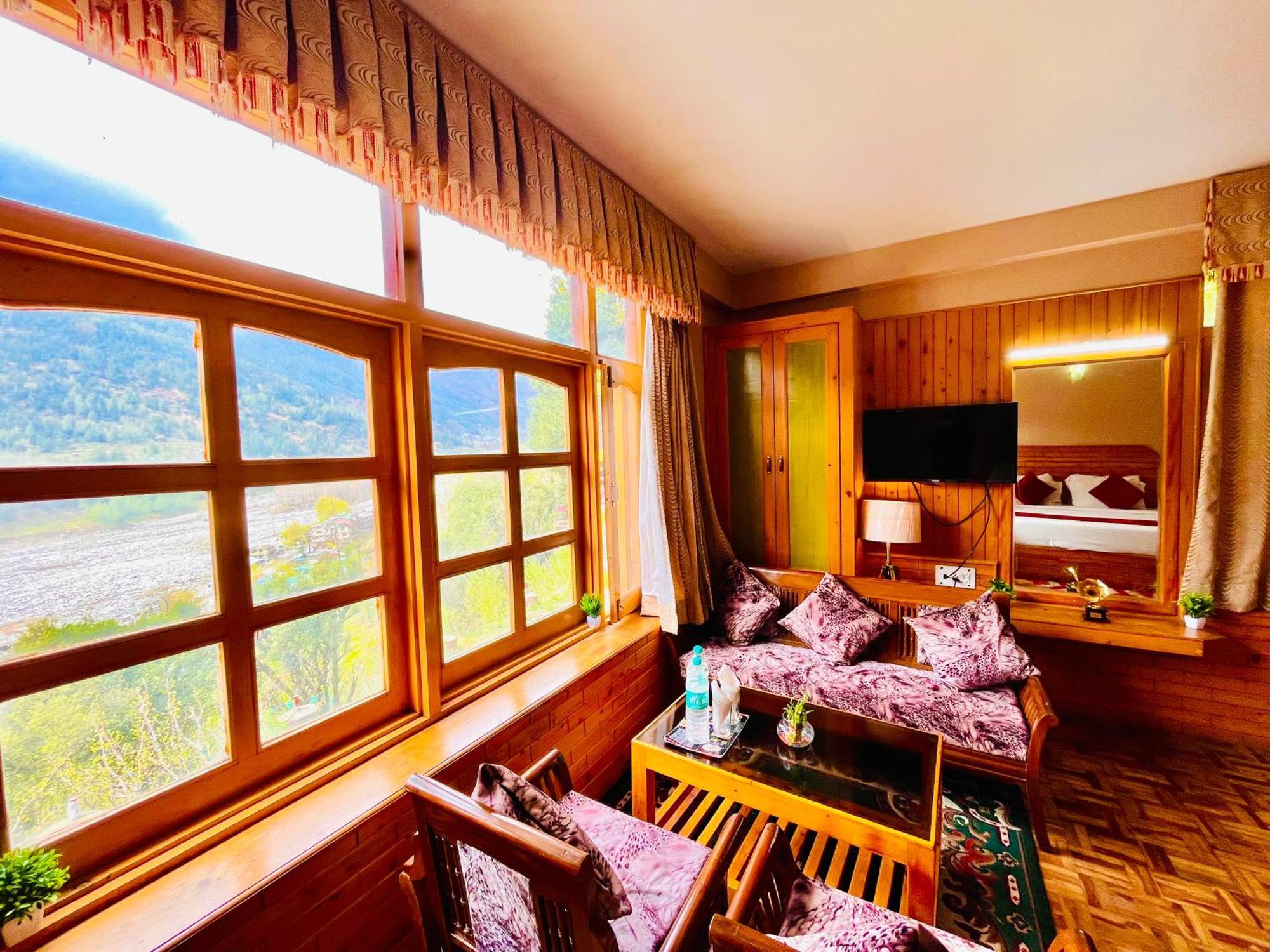 Hotel Hollywood Vibes #Riverview #Premium Rooms #Prime Location #Most Awarded #Parking #Top Rated #Open Terrace #Lawn #Best Selling Hotel In Manali 외부 사진