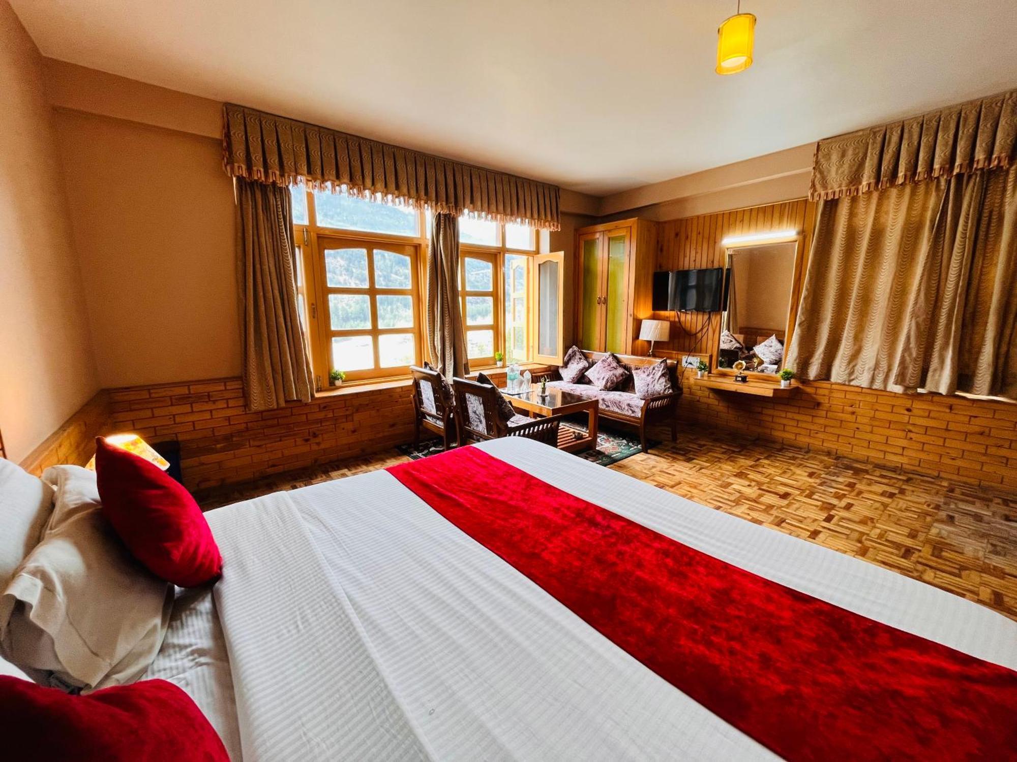 Hotel Hollywood Vibes #Riverview #Premium Rooms #Prime Location #Most Awarded #Parking #Top Rated #Open Terrace #Lawn #Best Selling Hotel In Manali 외부 사진