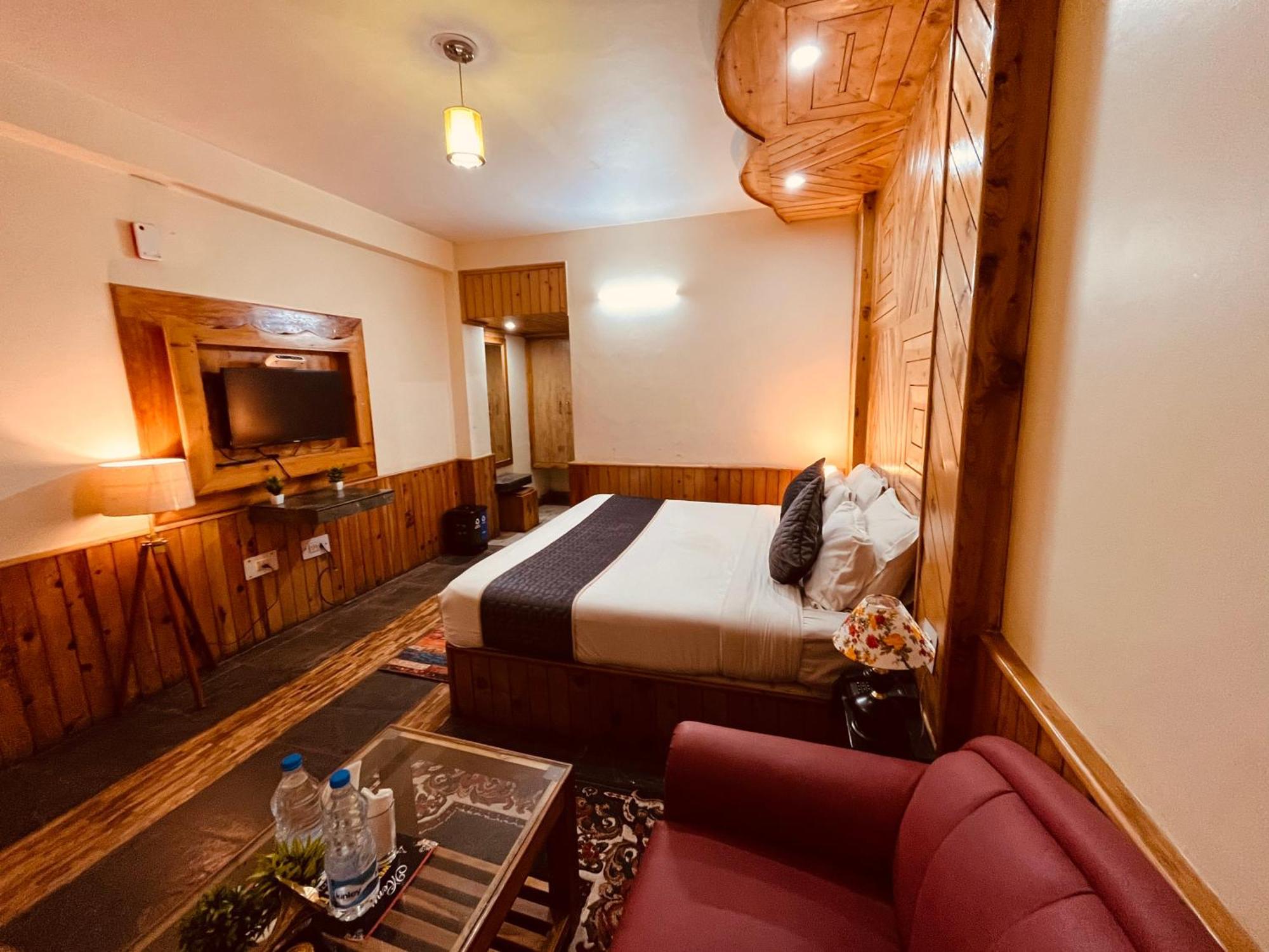 Hotel Hollywood Vibes #Riverview #Premium Rooms #Prime Location #Most Awarded #Parking #Top Rated #Open Terrace #Lawn #Best Selling Hotel In Manali 외부 사진