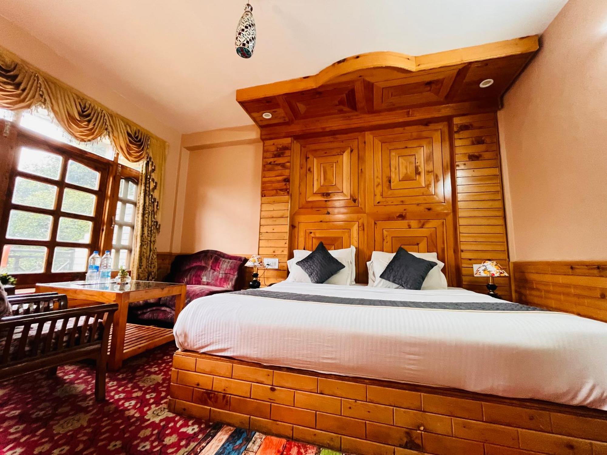 Hotel Hollywood Vibes #Riverview #Premium Rooms #Prime Location #Most Awarded #Parking #Top Rated #Open Terrace #Lawn #Best Selling Hotel In Manali 외부 사진