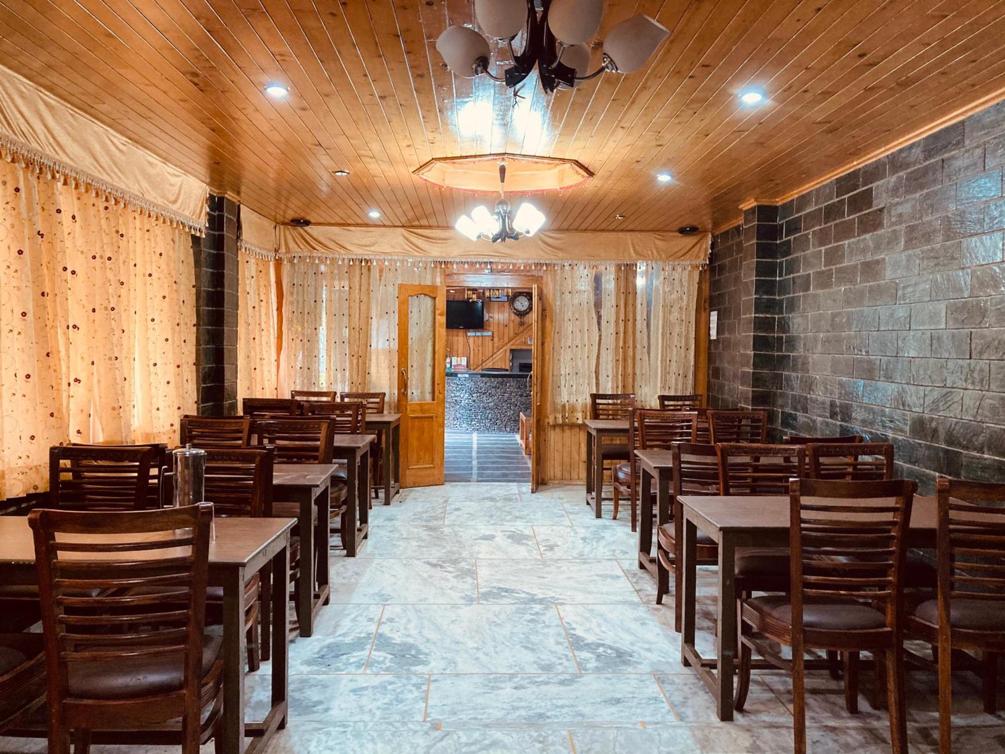 Hotel Hollywood Vibes #Riverview #Premium Rooms #Prime Location #Most Awarded #Parking #Top Rated #Open Terrace #Lawn #Best Selling Hotel In Manali 외부 사진