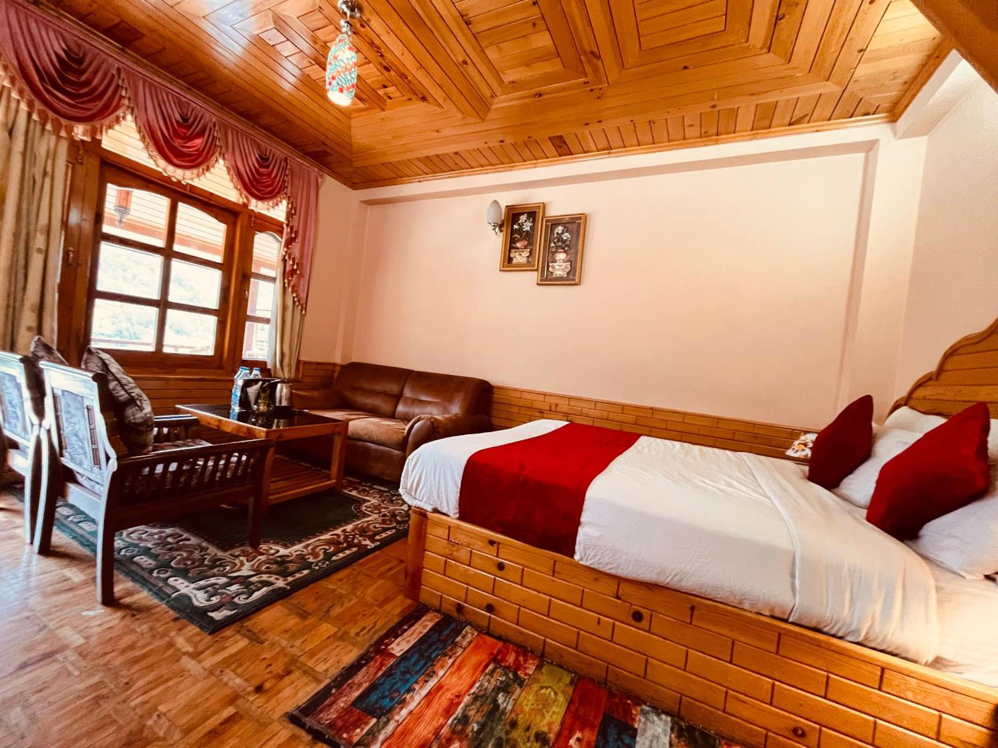 Hotel Hollywood Vibes #Riverview #Premium Rooms #Prime Location #Most Awarded #Parking #Top Rated #Open Terrace #Lawn #Best Selling Hotel In Manali 외부 사진